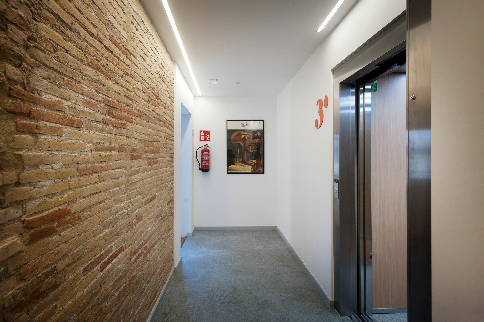 The Museum Apartments Фигерас Екстериор снимка